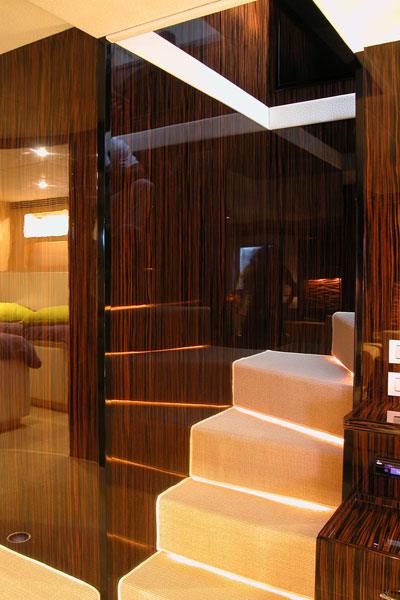 allestimento_yacht_tecnomar_yacht_design_barca_nautica_interiors_lusso_scala_stairs