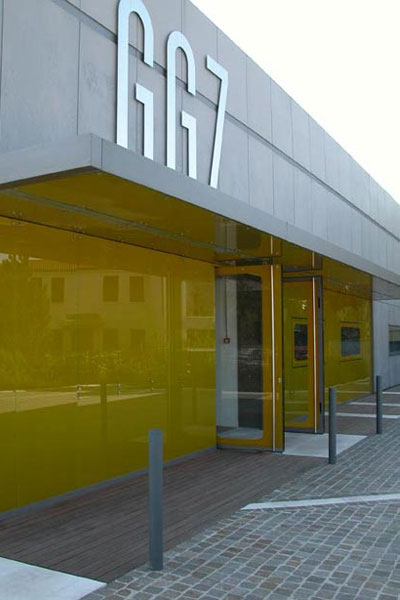 facciata_facade_fronte_front_view_pozzonovo_mirror_specchio_shiny_01