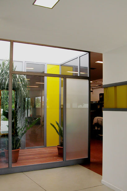 interno_interni_arredo_interiors_uffici_phard_contract_pannelli_trasparenti_transparent_glass