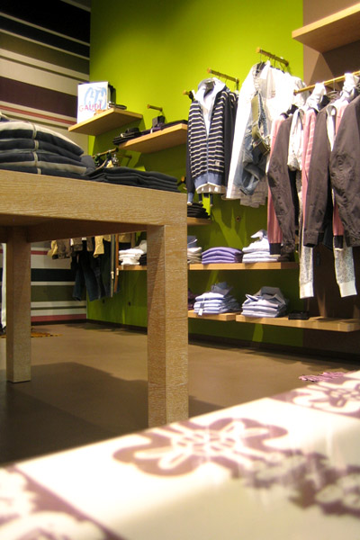 shop_store_interno_arredo_negozi__interiors_lusso_area_vendita_decorazione_decoration