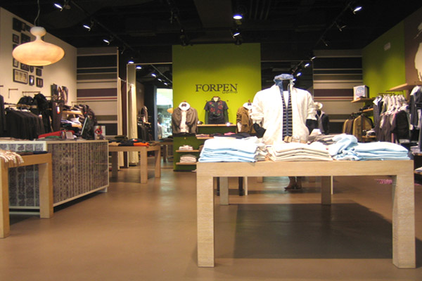 shop_store_interno_arredo_negozi__interiors_lusso_area_vendita_dress_abiti_vestiti