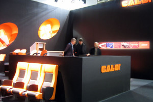 stand_caloi_black_orange_03